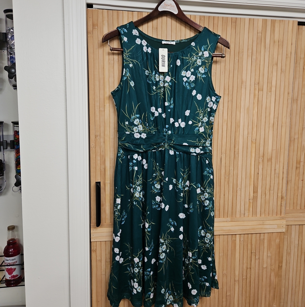 Ourin Green Floral Sleeveless Fit-and-Flare Dress